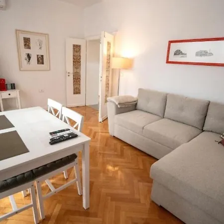 Soleil M Shyri Old Town Apartment